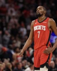 68人被交易破纪录！截止日后买断市场来袭 8条大鱼中数人适配火箭