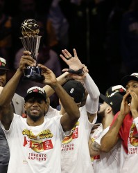 考辛斯：小卡值得在多伦多有雕像 猛龙队史只有那一个冠军