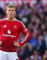 开云体育-说服曼联后，孔蒂又说服了球员本人：意甲卫冕冠军迎来新9号加入