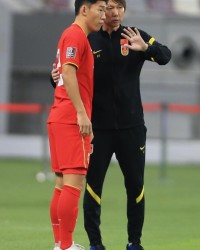 pulse-kaiyun.com-犯错梅开二度！国足21岁中卫学费要交到何时？